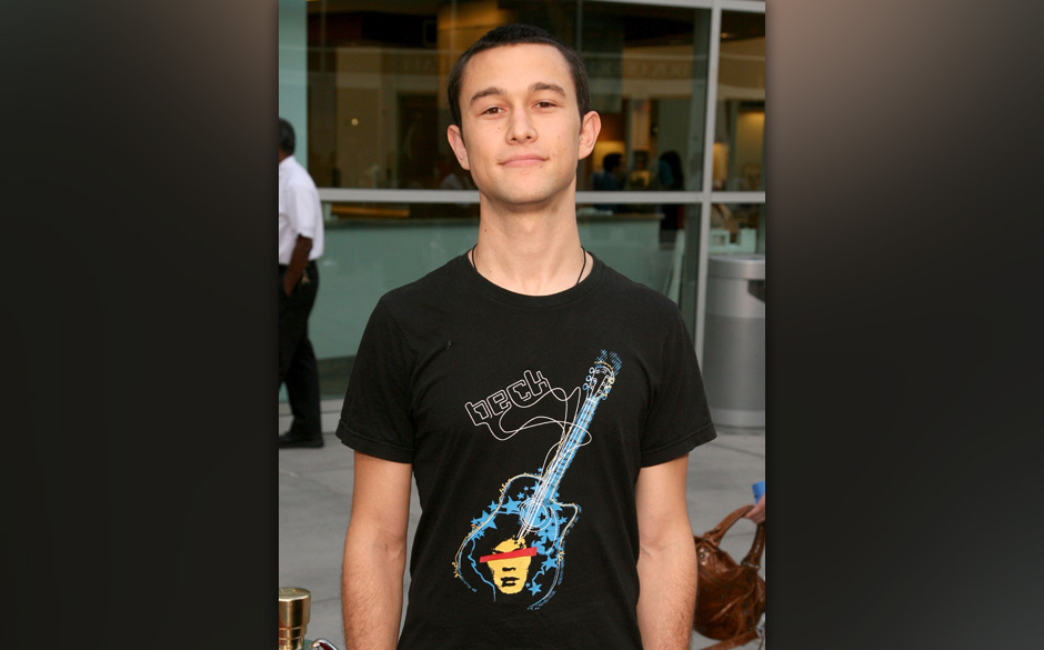 Der junge Joseph Gordon-Levitt in einem Shirt von Beck