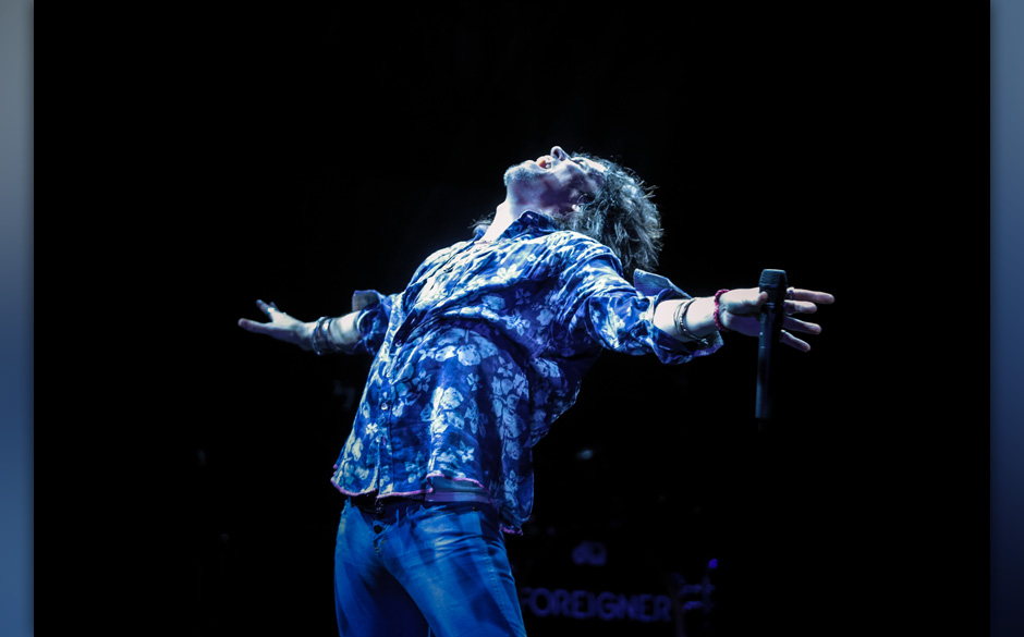 Foreigner mit Kelly Hansen (2005 - bis jetzt). Gitarrist Mick Jones und Sänger Lou Gramm waren nie die besten Freunde. Gr...