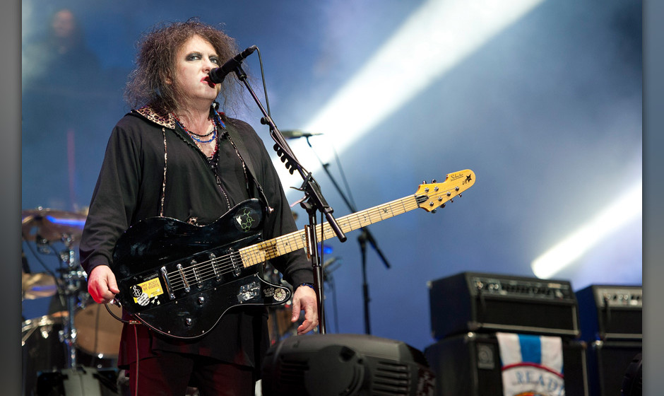 CHICAGO, IL - AUGUST 04:  Robert Smith of The Cure performs during Lollapalooza 2013 at Grant Park on August 4, 2013 in Chica