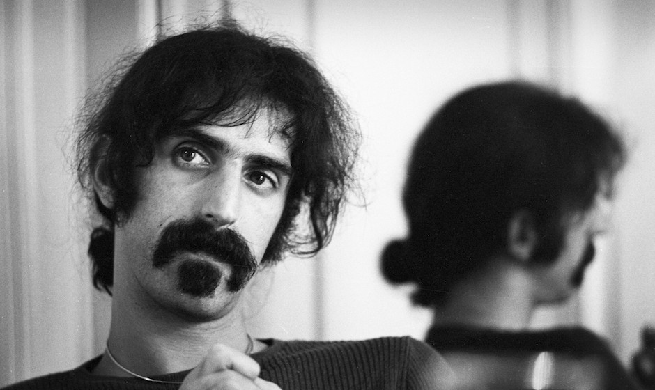 Frank Zappa Dies ist die Todesursache des extravaganten Musikers
