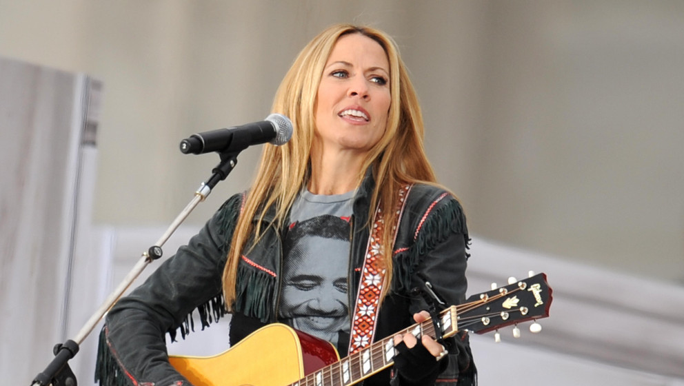 Sheryl Crow performs at the 'We Are One' concert, one of the events of US president-elect Barack Obama's inauguration celebra