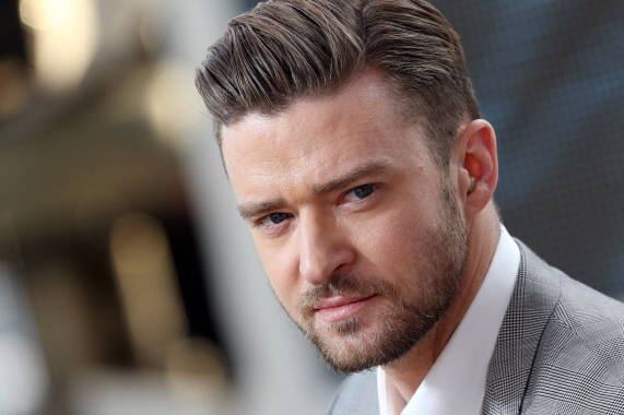 US actor and singer Justin Timberlake takes part on May 20, 2013 in the show 'Le Grand Journal' on the set of the French TV C