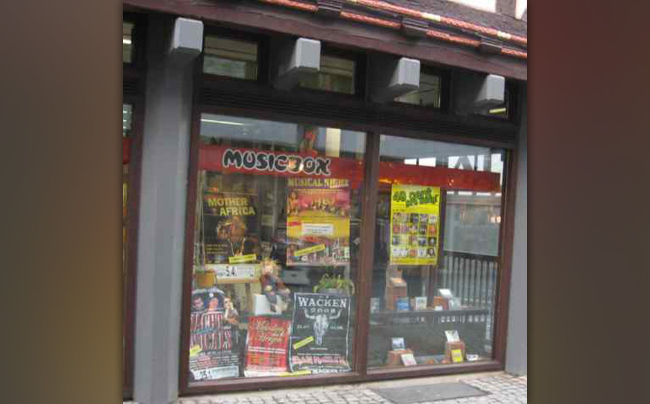 Plattenladen der Woche:
MUSICBOX Dillenburg
Hauptstr. 83
35683 Dillenburg