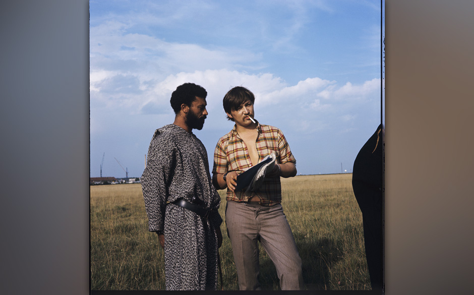 1presse10hndler-der-vier-jahreszeiten-1971-el-hedi-ben-salem-und-rw-fassbinder-bei-dreharbeiten-copyright-dif-frankfurt-fo...