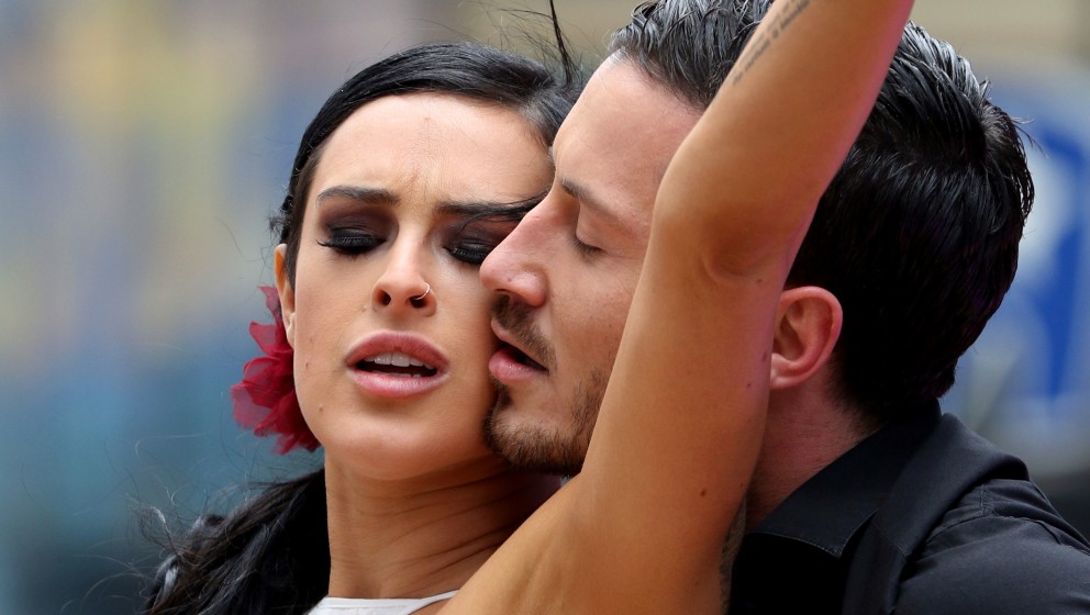 May 20, 2015 - New York City, NY, USA - Dancing with the Stars winners Valentin Chmerkovskiy (L) and Rumer Willis perform at 
