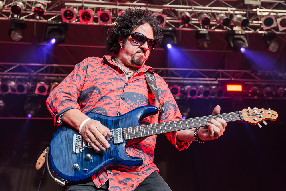 Toto live am 18.06.2015 auf der Burg Abenberg