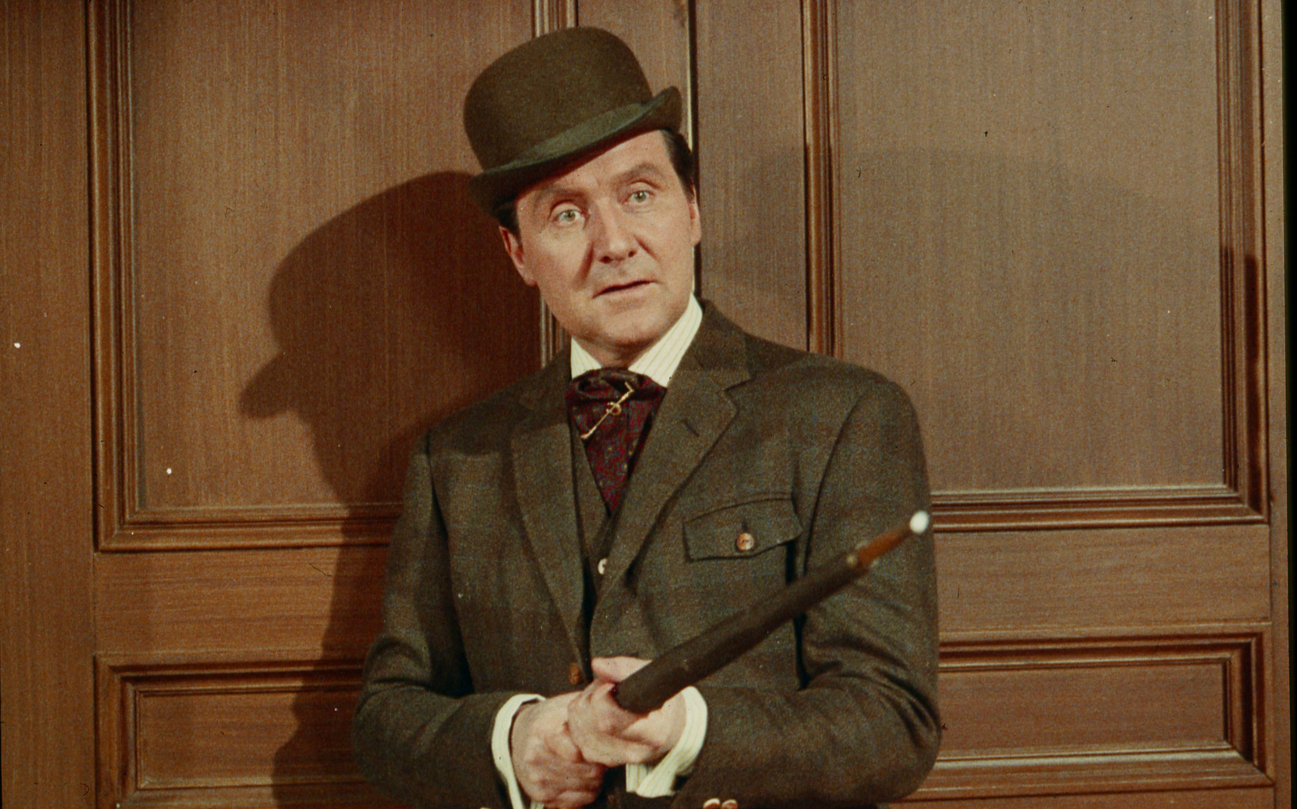 Patrick Macnee (* 6. Februar 1922 in London; † 25. Juni 2015 in Rancho Mirage, Kalifornien)