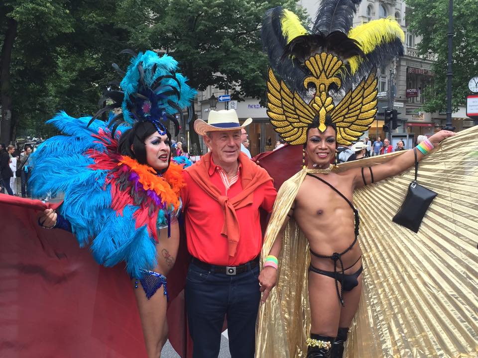 11651297_10205795524560476_983956382_n