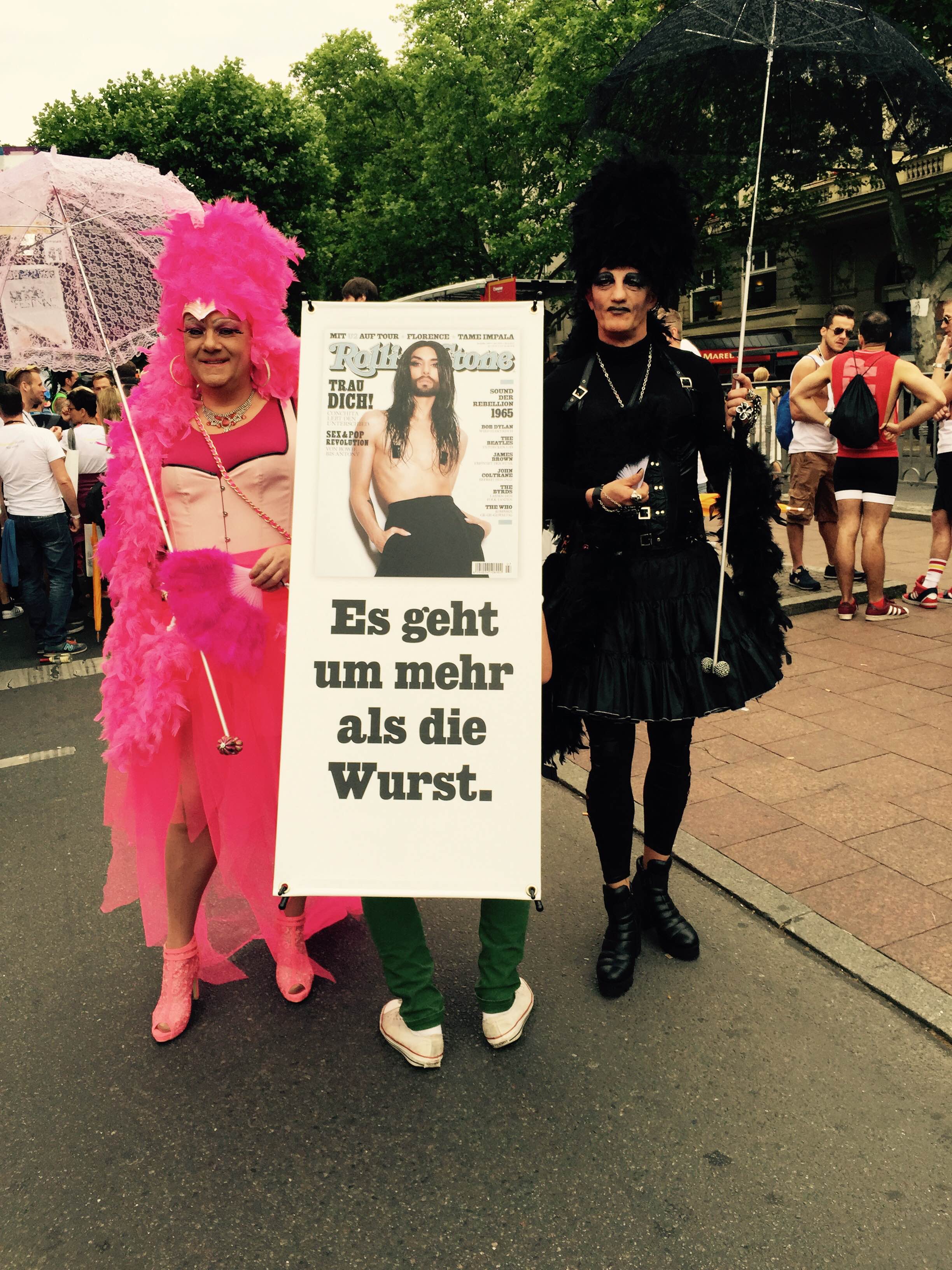 Wetterfest für den CSD: Amanda und Britney