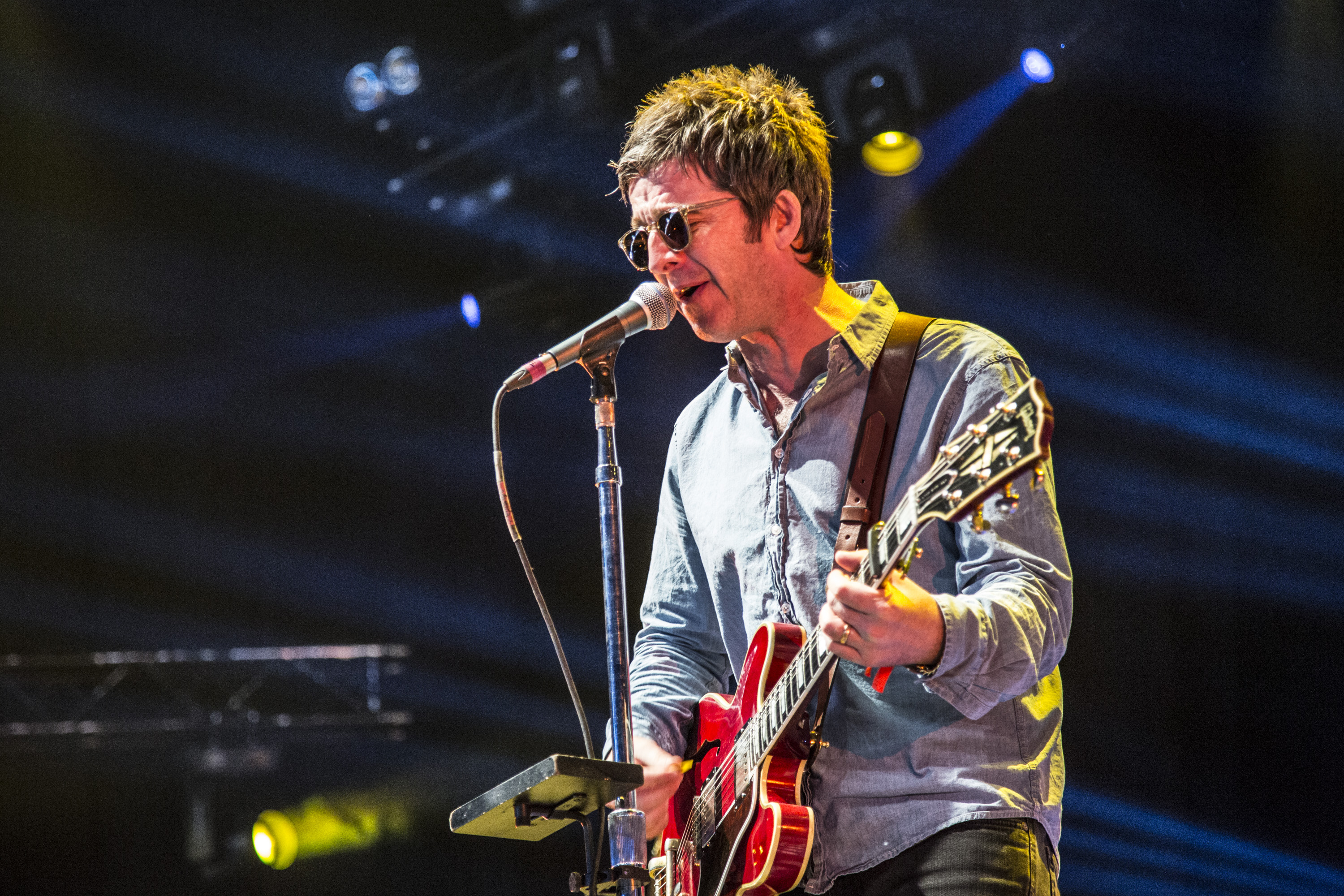 Noel Gallagher's High Flying Birds live beim Roskilde Festival 2015
