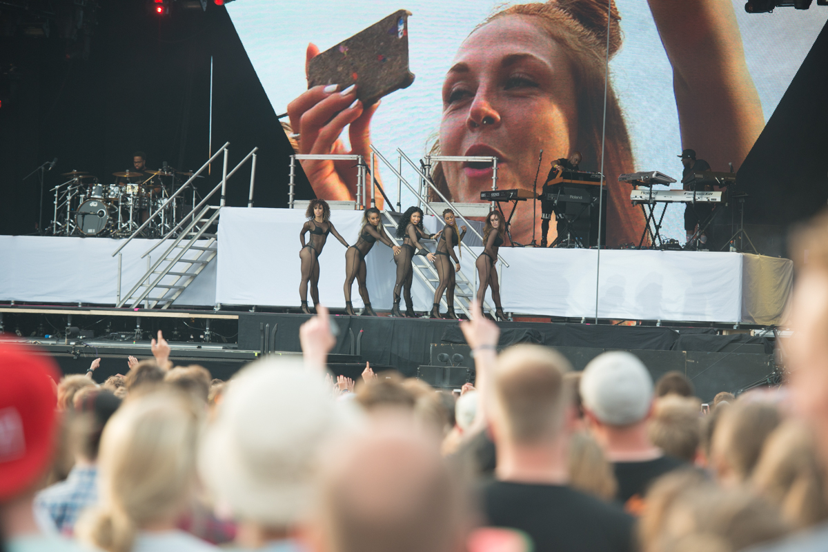 Nicki Minaj live beim Roskilde Festival 2015