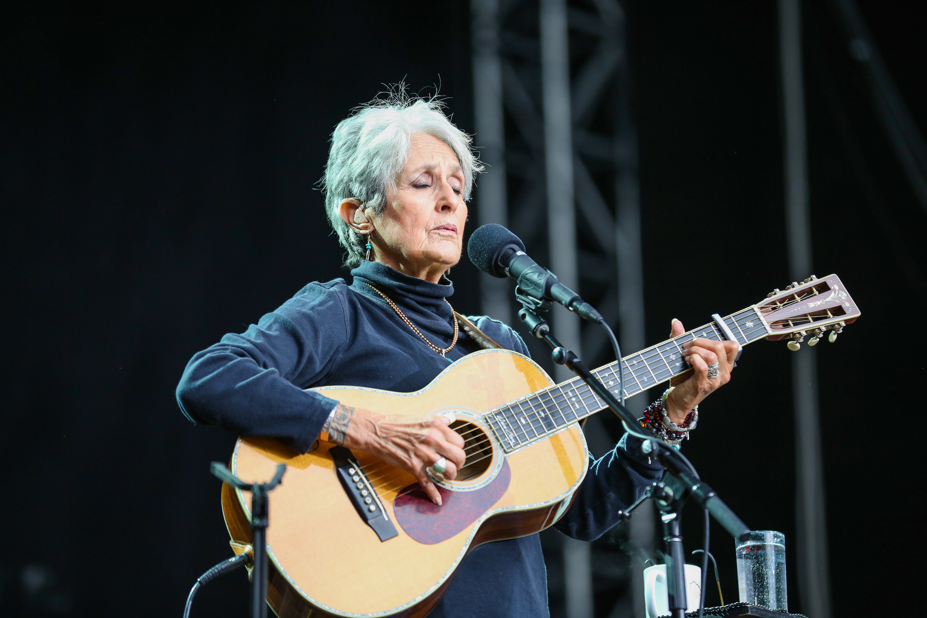 Joan Baez live auf dem Kunst!rasen Bonn am 8. Juli 2015