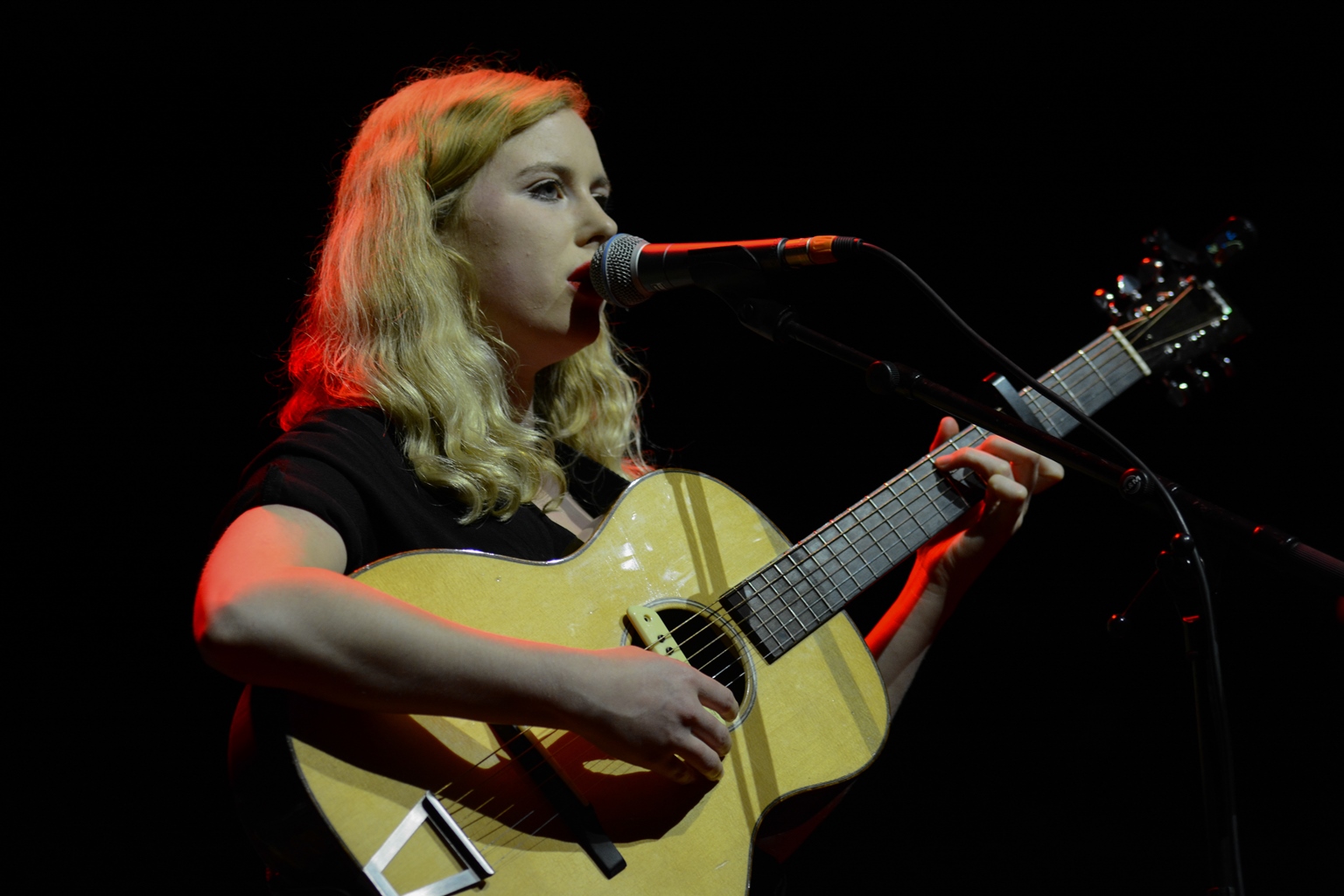 Holly Macve live beim Loreley Festival