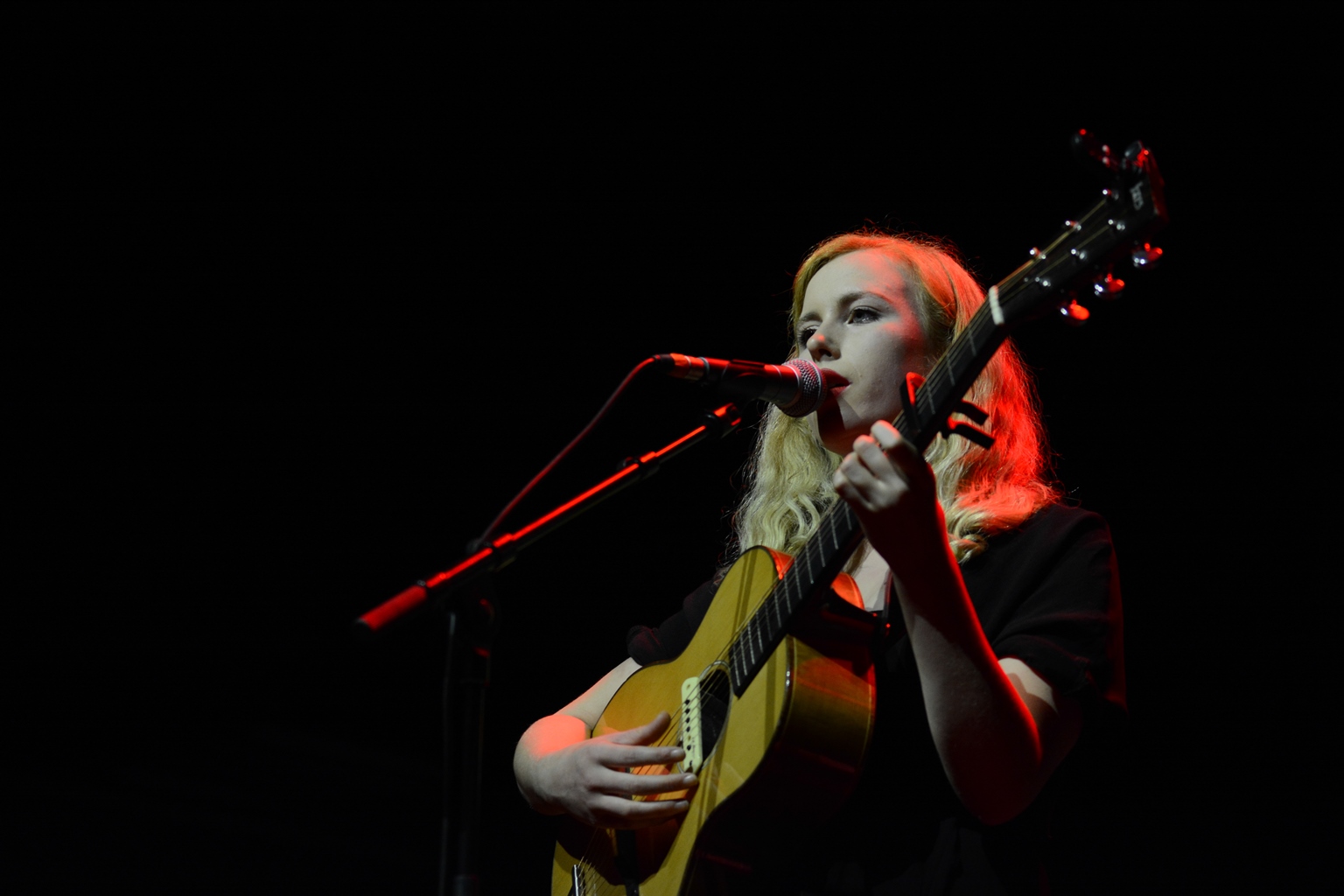 Holly Macve live beim Loreley Festival