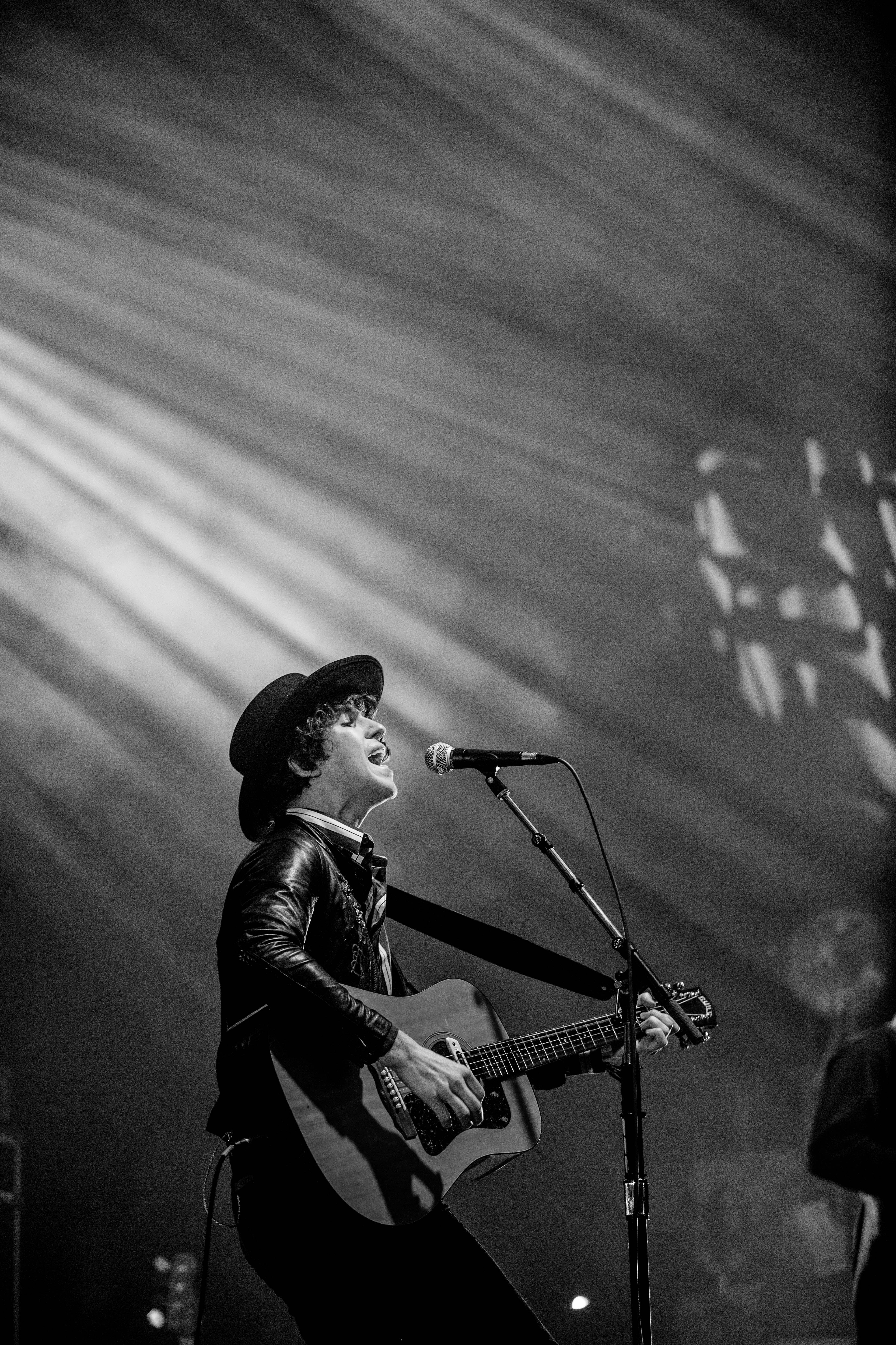 TheKooks©AmandaNikolic-6631_ Wie aus einer Modekampagne und klingen live wie auf Platte - The Kooks