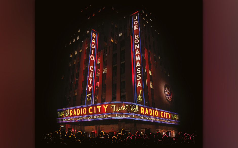 Im Januar 2015 wurde dieses Album in der Radio City Music Hall aufgenommen, bei dem Bonamassa sich erneut der Aufgabe angenommen hat, seinen Blues-Rock live neu zu interpretieren.