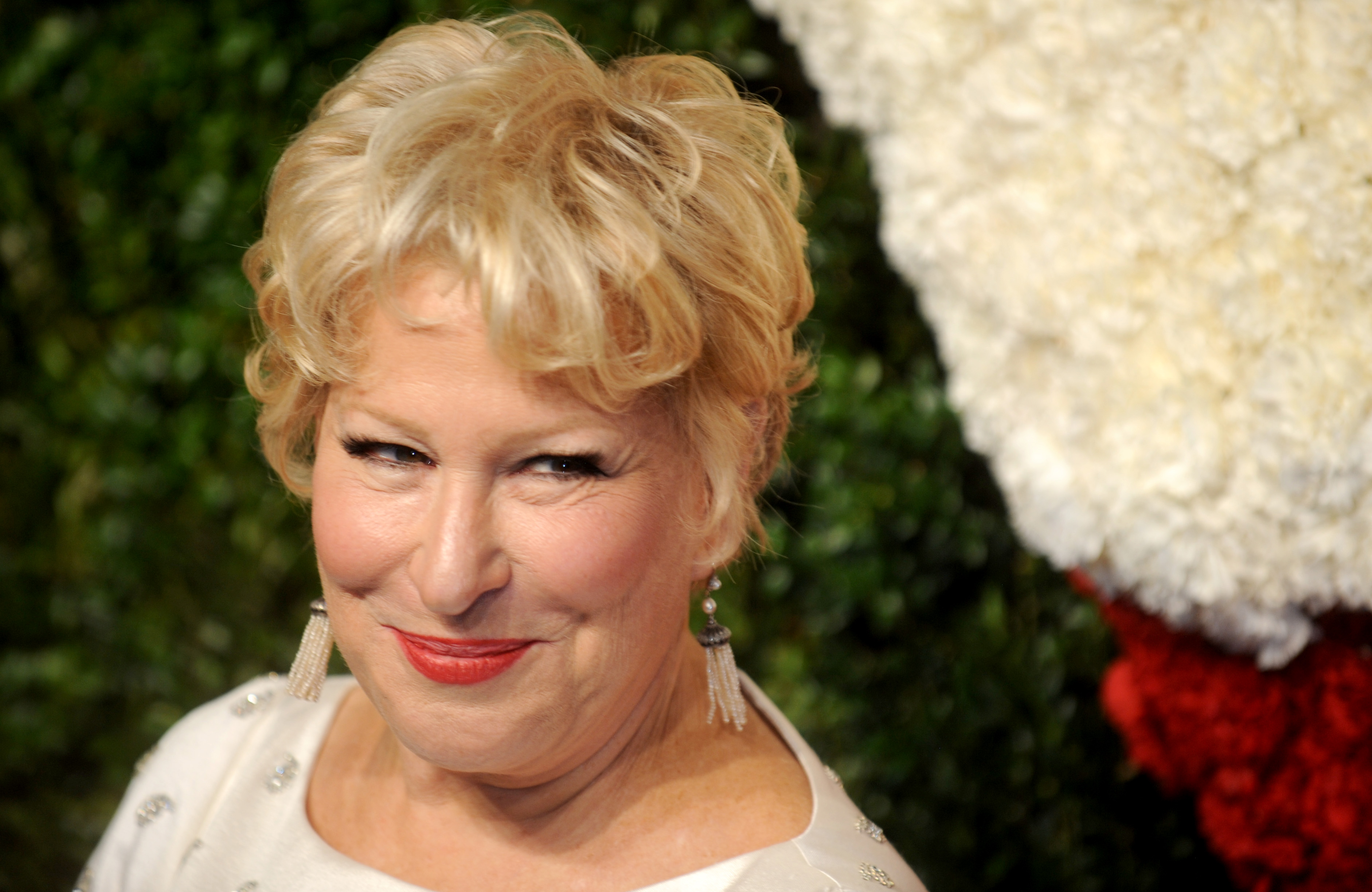Bette Midler verteidigt Justin BIeber vor den plumpen Kommentaren seines Vaters