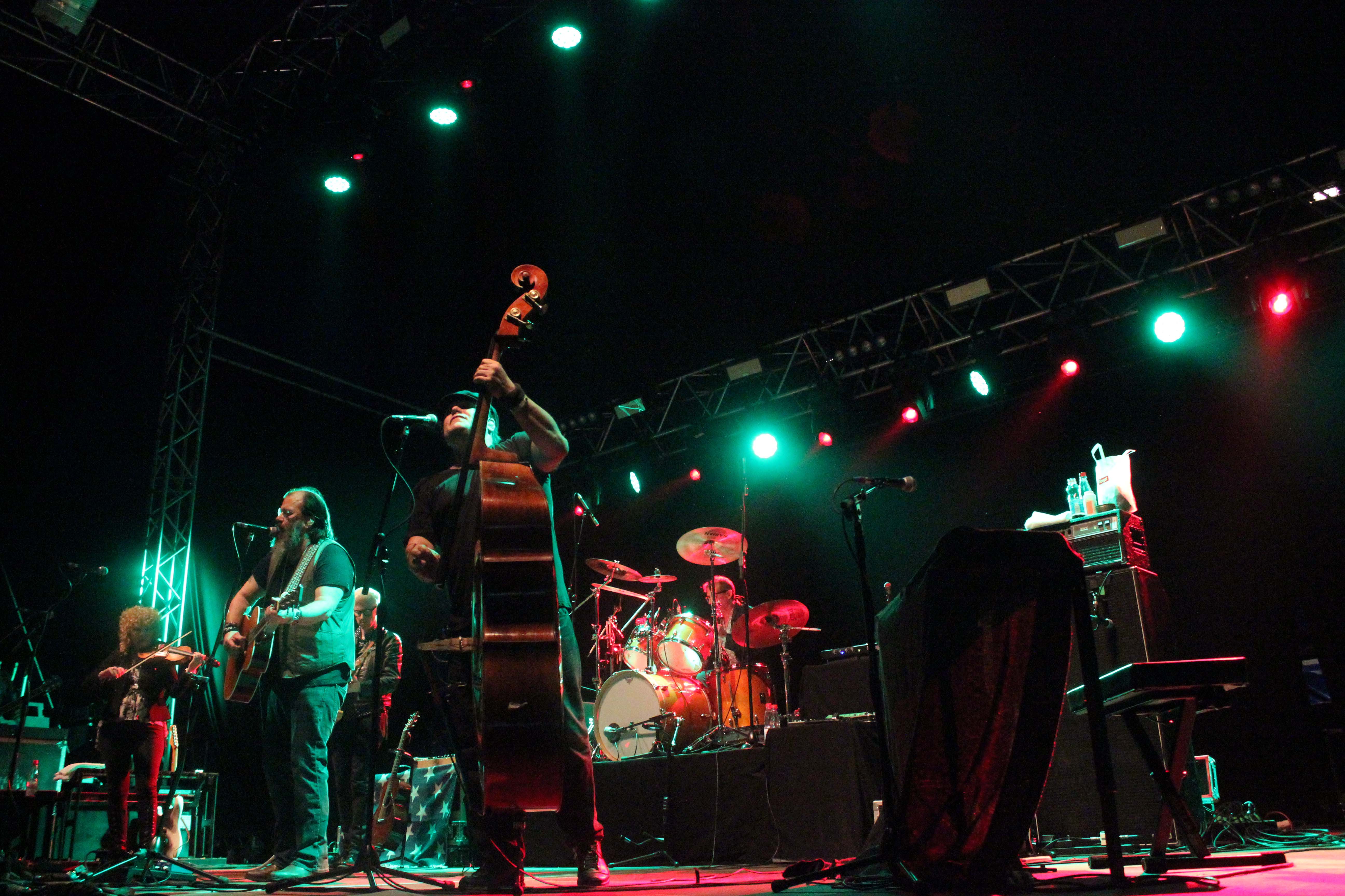 Steve Earle & The Dukes beim Rolling Stone Weekender 2015