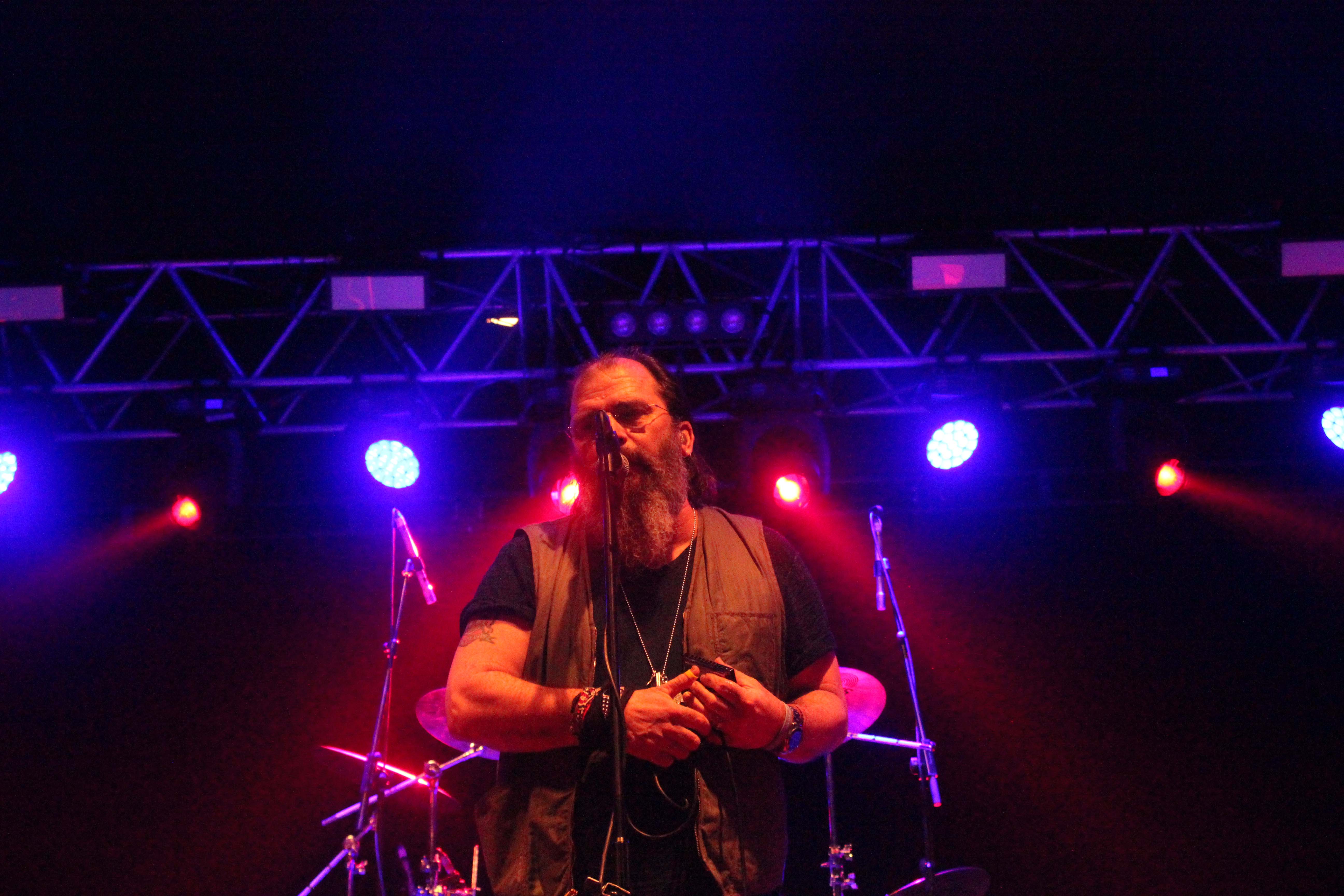 Steve Earle & The Dukes beim Rolling Stone Weekender 2015