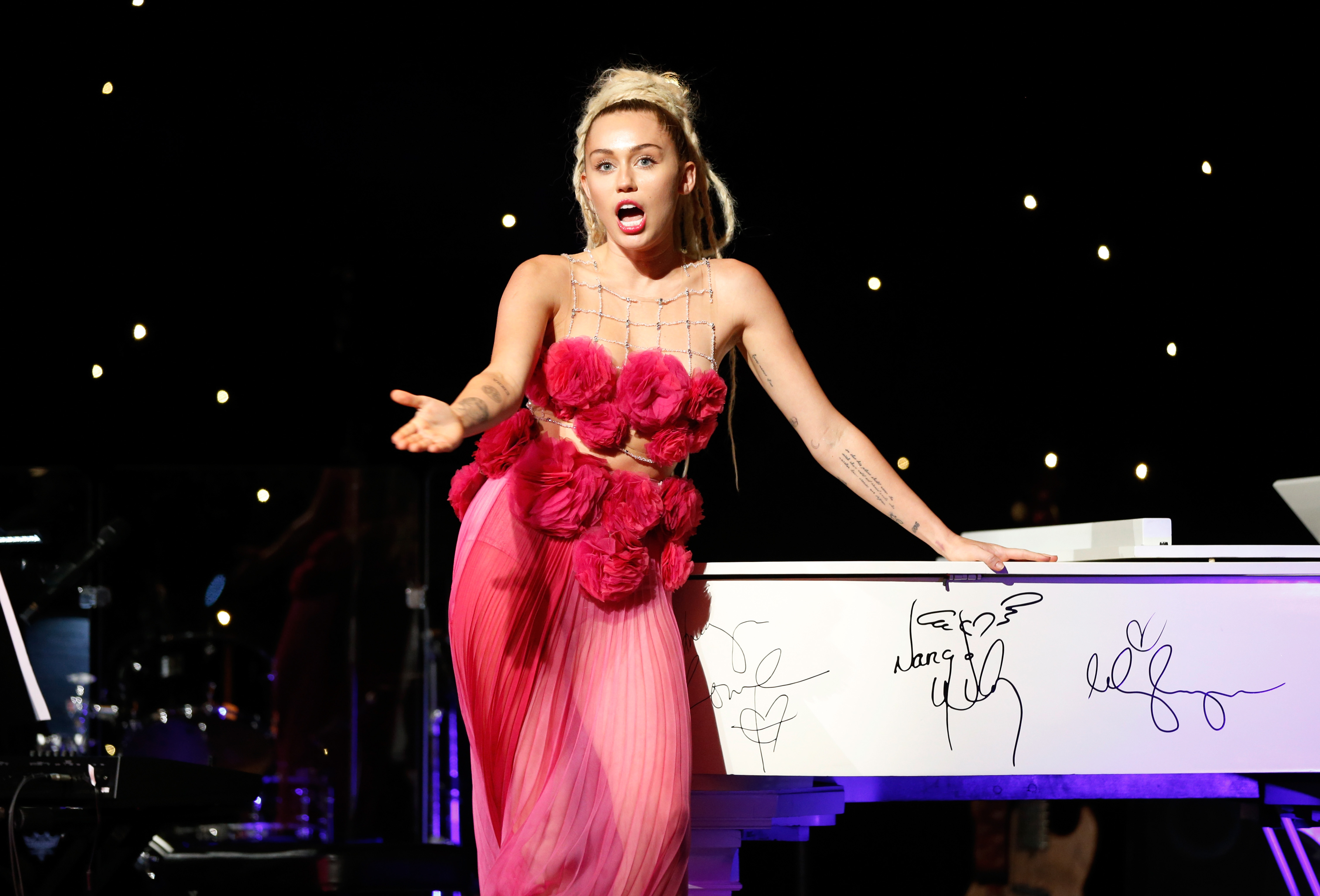 Miley Cyrus bei den Vanguard Awards des LGBT-Centers Los Angeles, 07. November 2015.