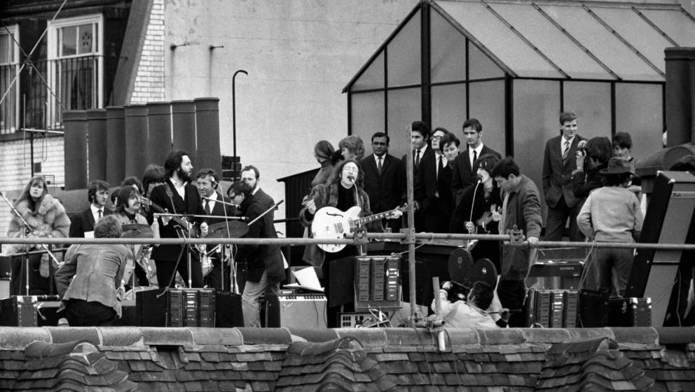 LONDON - January 30:  (L-R) American photographer Linda McCartney (1941-1998) sitting beside English musician, singer and dru
