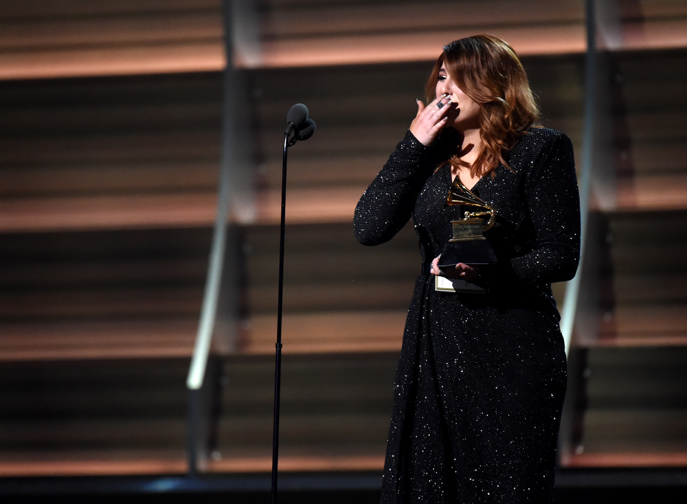 Meghan Trainor wurde als „Best New Artist“ ausgezeichnet und von ihren Gefühlen überwältigt.