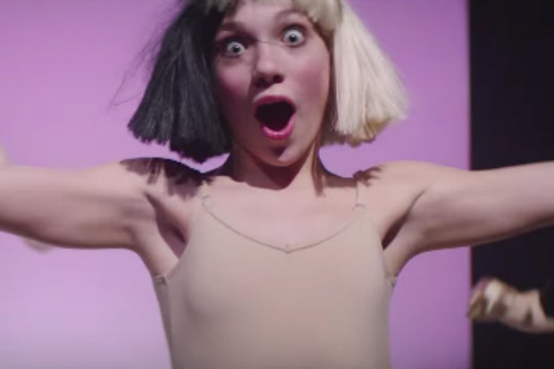 Sia Video Zu „cheap Thrills“ Wieder Mit Maddie Ziglar 