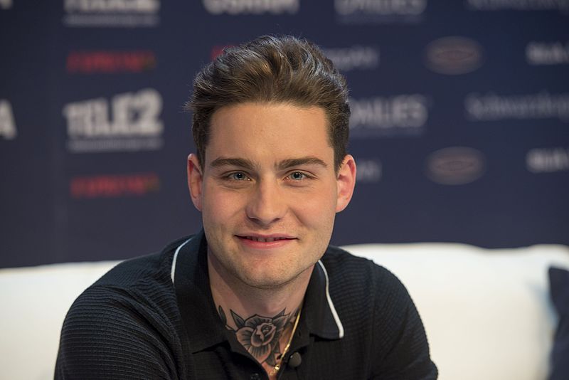 4. Niederlande: Douwe Bob, "Slow Bob".
 
Der Name klingt nach Kaffeekapseln im Beutel, aber der angenehme junge Mann bring...