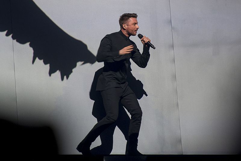 20. Russland, Sergey Lazarev: "You Are The only One".
 
Alle sagen, dass dieses übertrieben arrangierte Donnerkitsch-Stü...