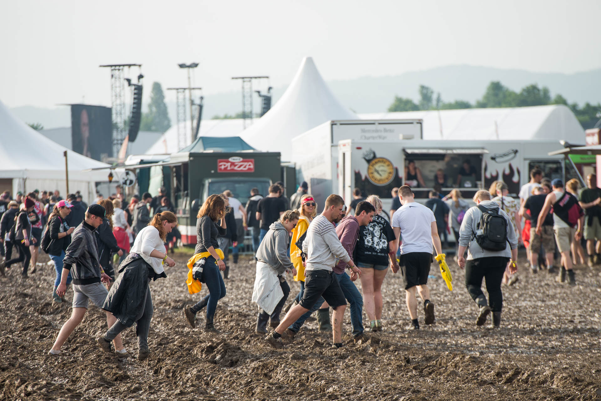 BesucherRockamRing; SchlammRockamRing