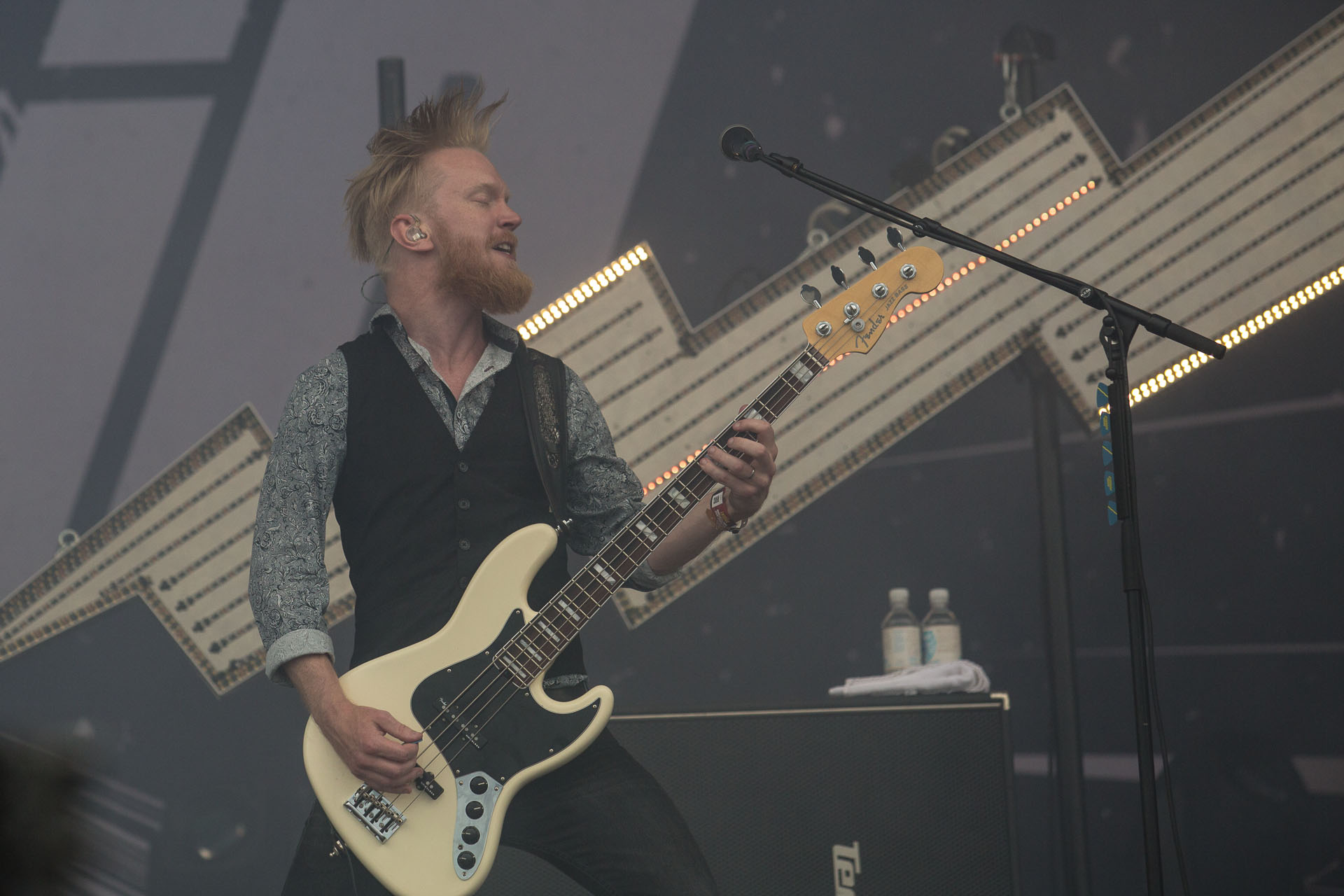 Royal Republic live beim Hurricane 2016.