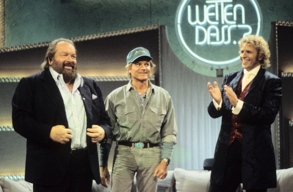 Spencer nahm 1952 und 1956 an den olympischen Spielen teil, schied jeweils in der Vorrunde aus. Er war zehn Mal in Folg...