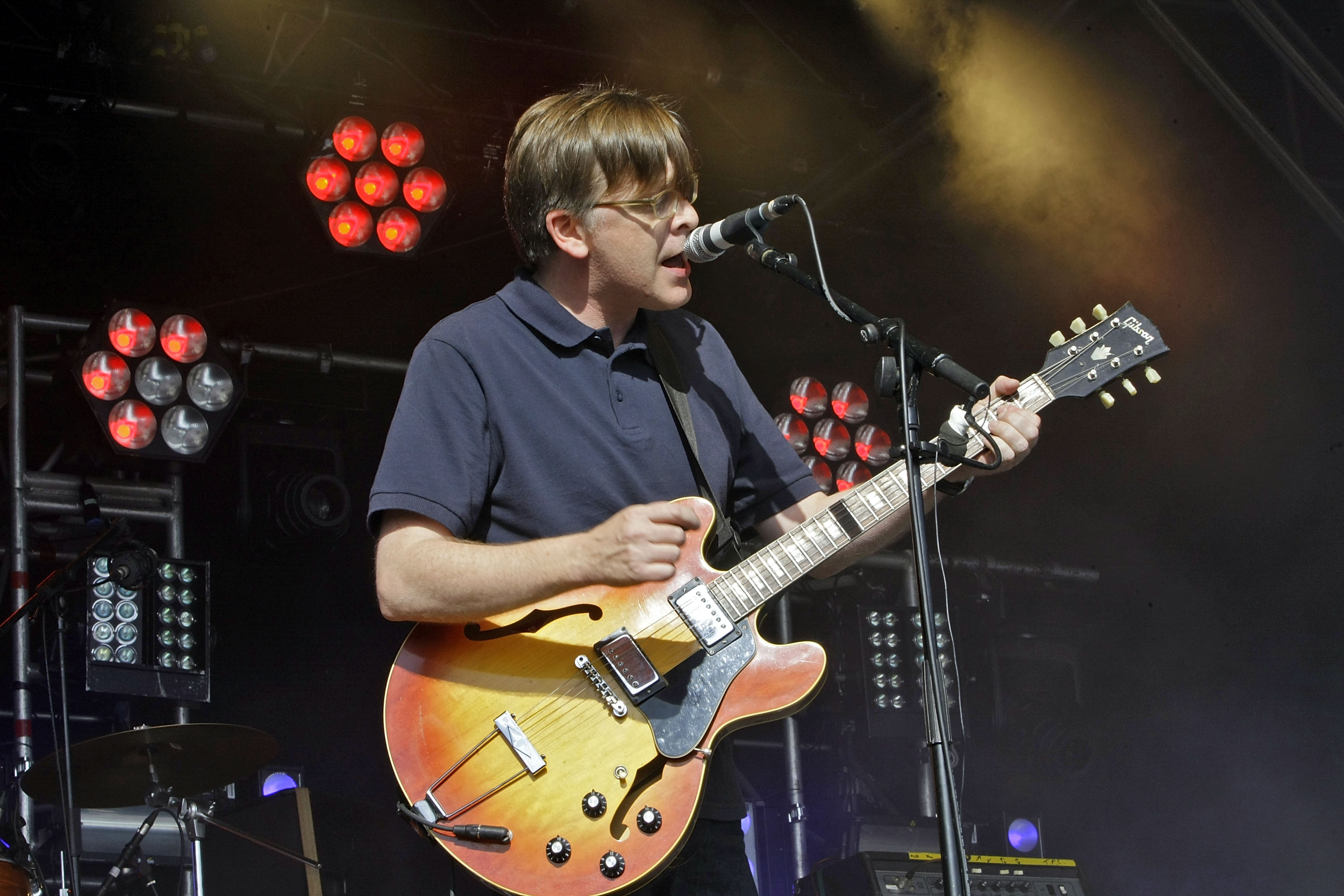 Norman Blake, Sänger von Teenage Fanclub, beim Zelebrieren seiner Kunst