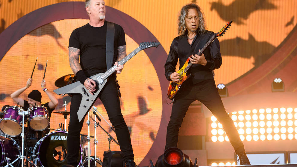 NEW YORK, NY - SEPTEMBER 24:  James Hetfield (L) and Kirk Hammett of the band Metallica perform live on stage during Global C
