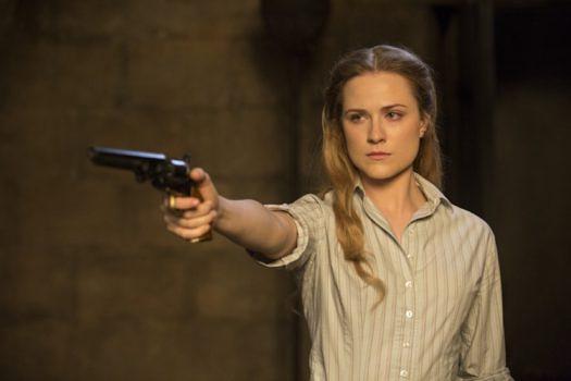 evan-rachel-wood-in-westworld-episode-5-gun