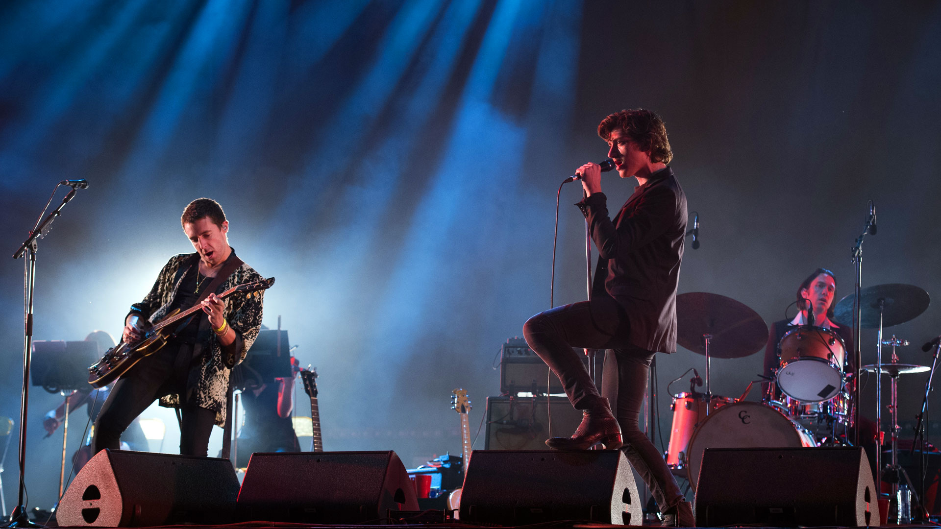 The Last Shadow Puppets bei einem Live-Konzert 2016