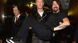 Arbeiten Dave Grohl und Josh Homme an einem Foo-Fighters, oder am neuen Queens-Of-The-Stone-Age-Album? Das könnte das gemeinsame Foto aus dem Studio bedeuten.