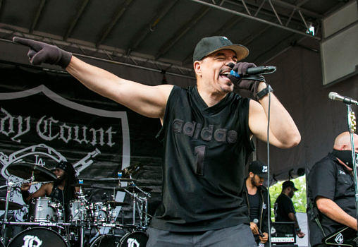 Ice-T live mit seiner Band Body Count