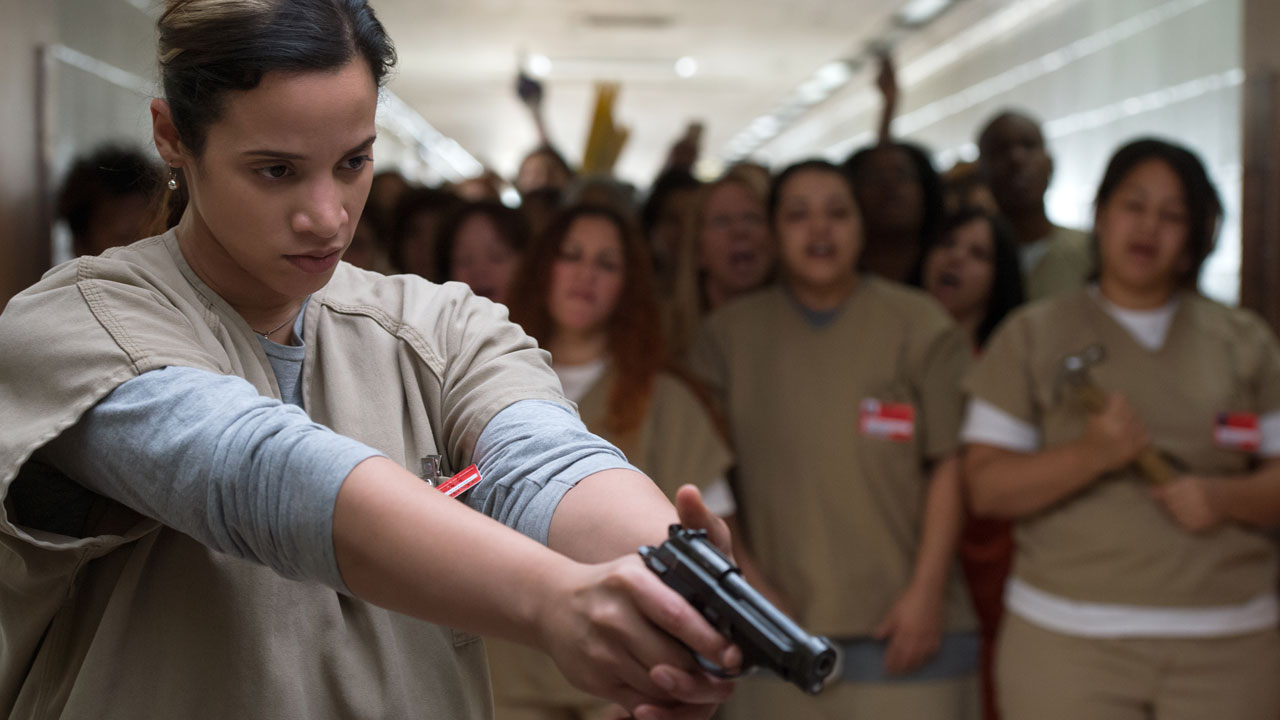 „Orange Is The New Black“: Dieser Cliffhanger aus Staffel 4 wird im Sommer 2017 aufgelöst.