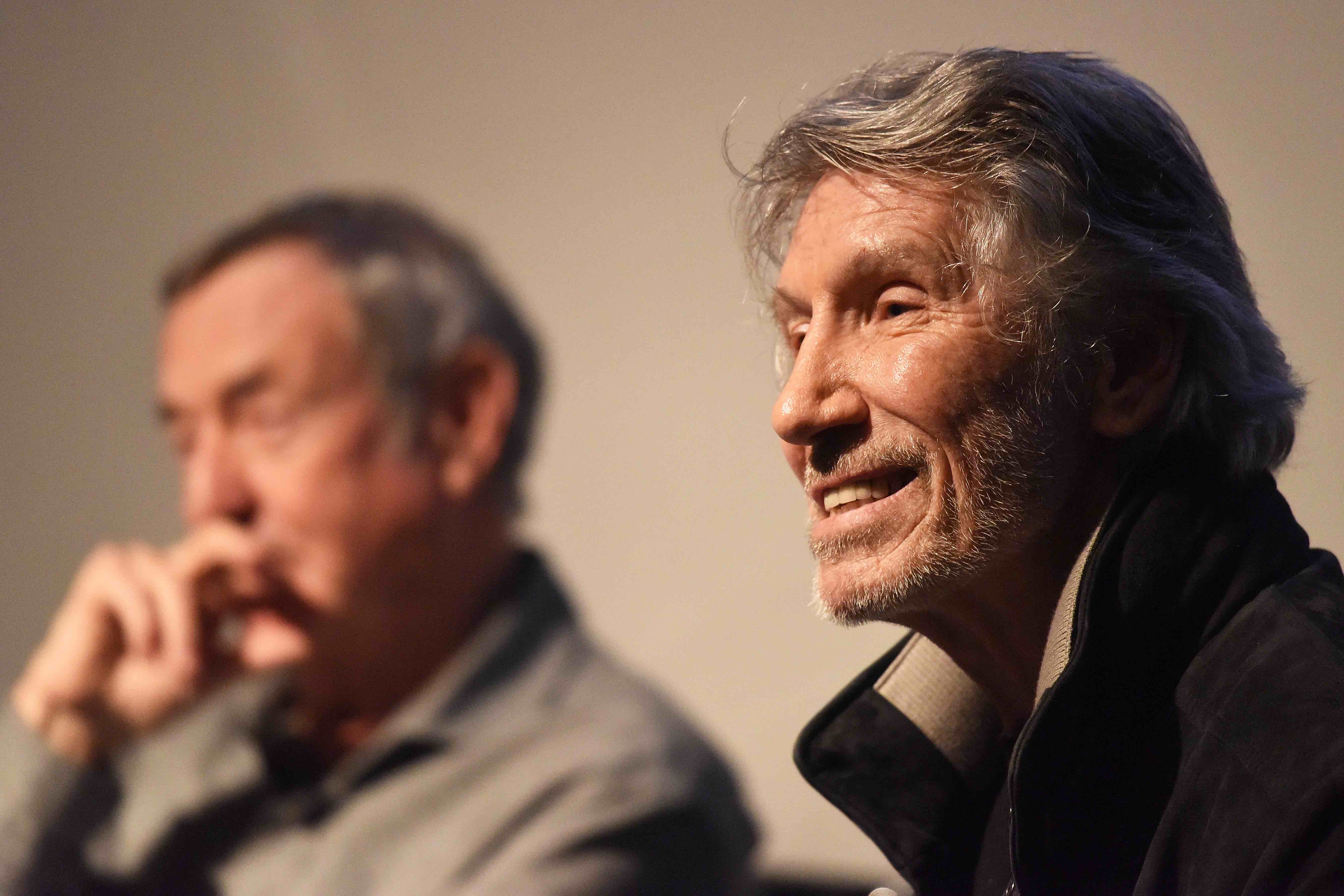 Nick Mason und Roger Waters sprechen über die "Pink Floyd Exhibition: Their Mortal Remains"
