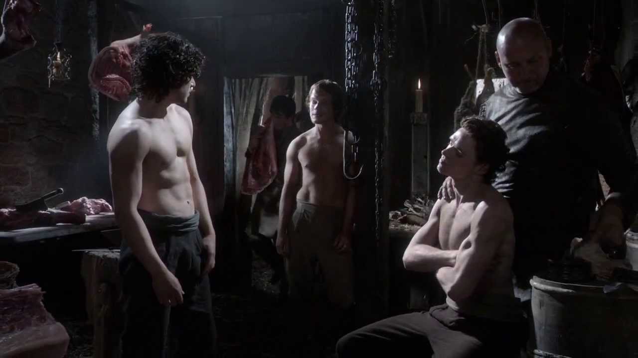 game-of-thrones-jon-snow-shirtless
