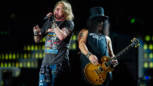 Guns N' Roses live auf ihrer „Not In This Lifetime “-Tour