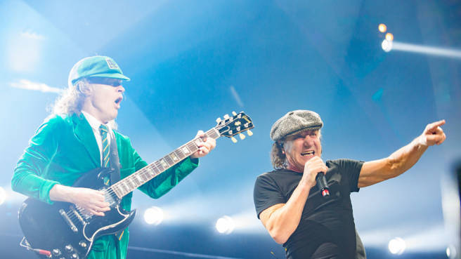 Es war einer der letzten Gigs, die Brian Johnson mit AC/DC spielen konnte: Ende Februar 2016 gemeinsam mit Angus Young in Kansas City.