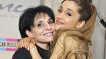 Joan Grande (L.) mit ihrer Tochter Ariana Grande