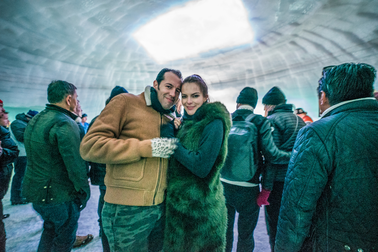 Into the Glacier: Bei diesem Side-Event tanzten Besucher im Eis zu DJ-Tunes