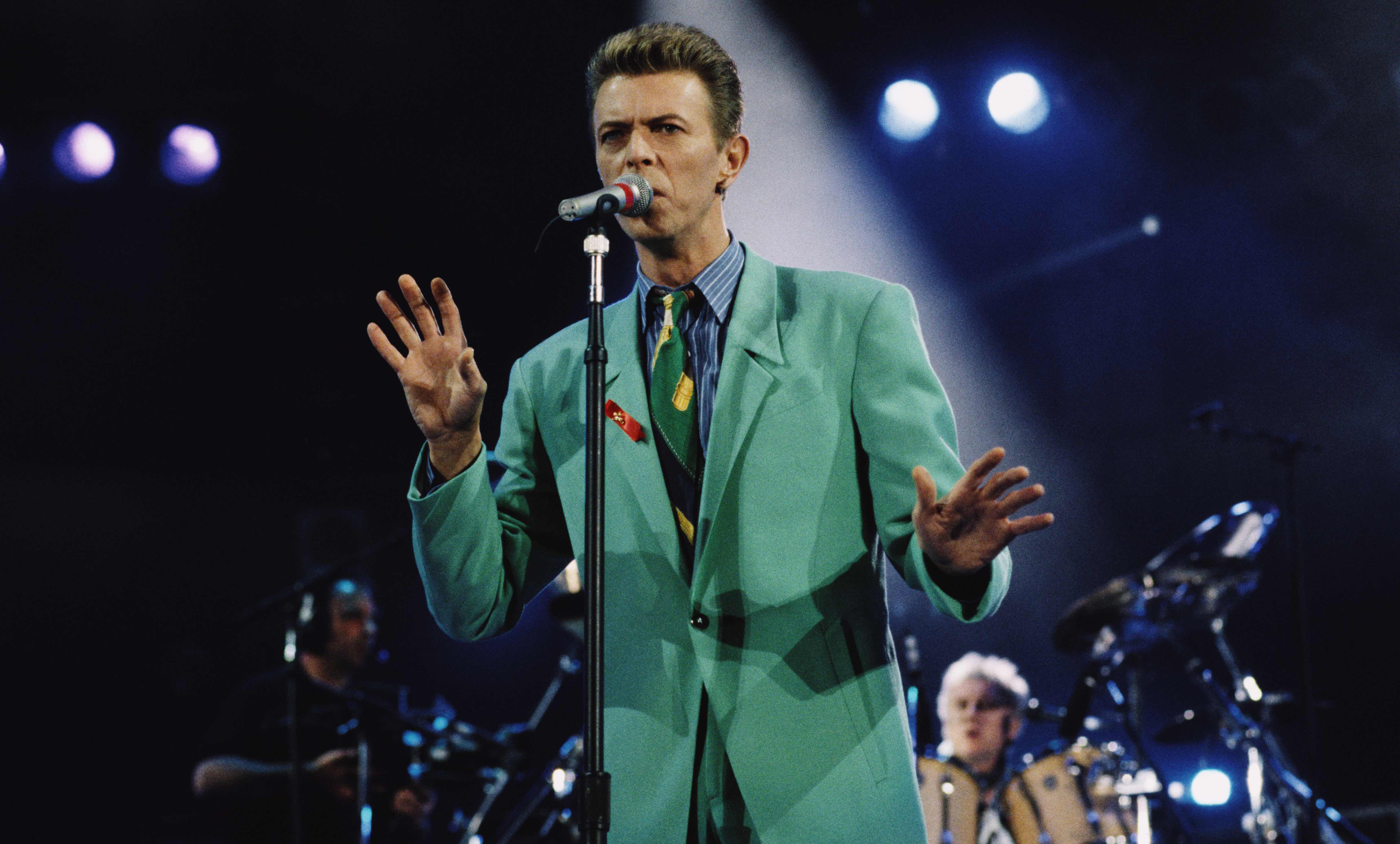 David Bowie beim Tribute-Konzert für Freddie Mercury