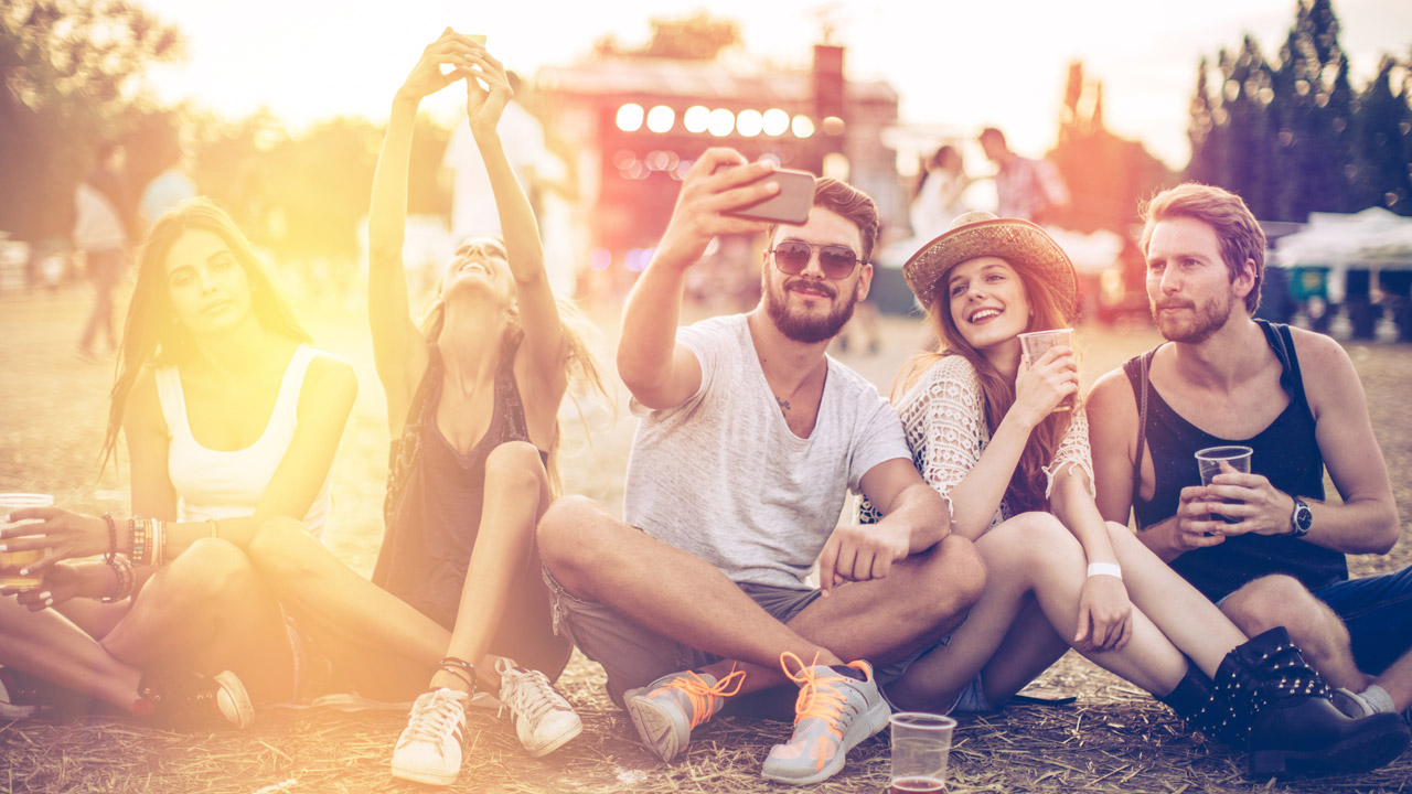 Auf ein Festival fahren und das Smartphone zum Schutz zuhause lassen ist auch keine Option.