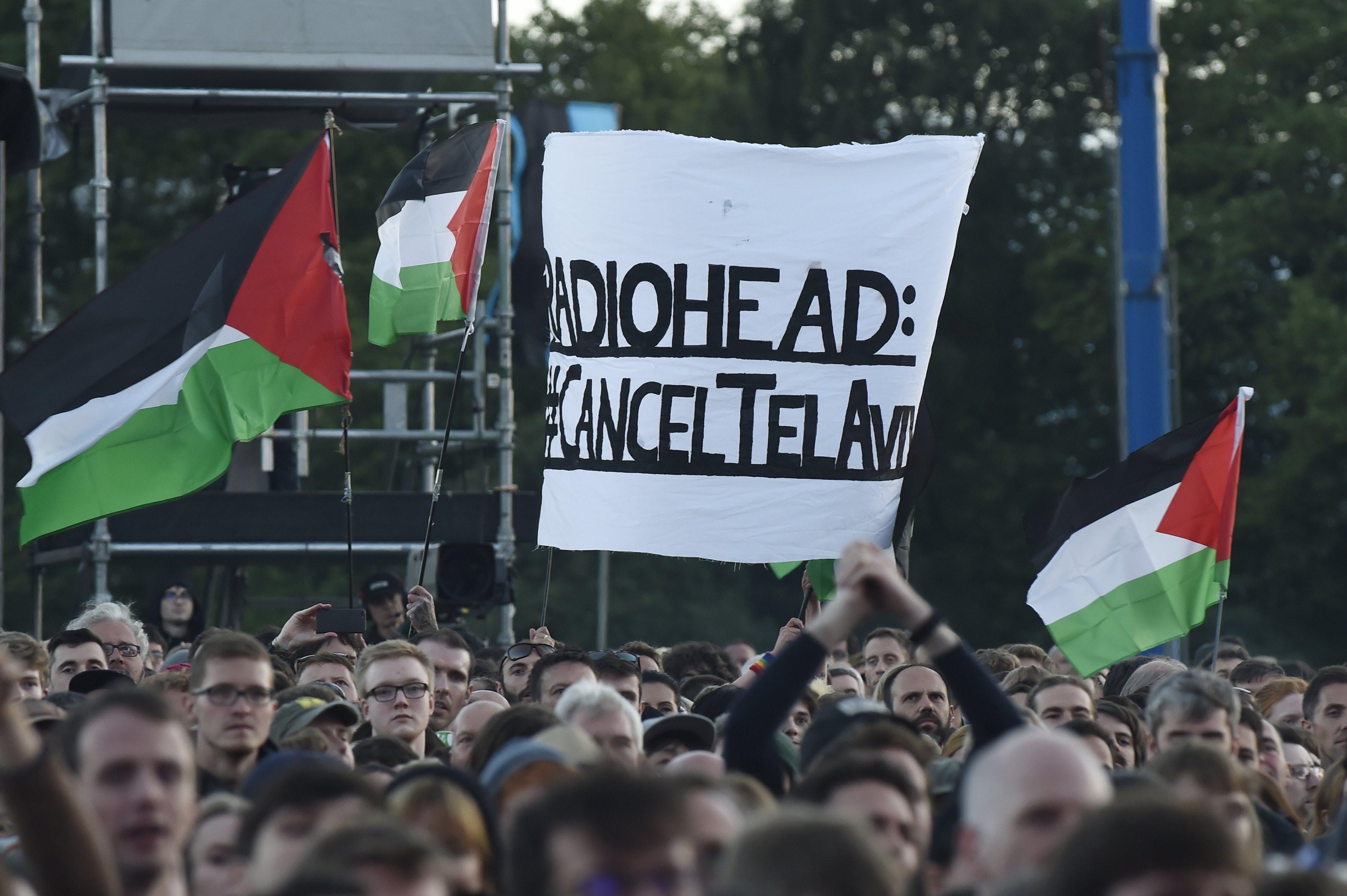 Pro-Palästina-Aktivisten beim Konzert von Radiohead in Glasgow