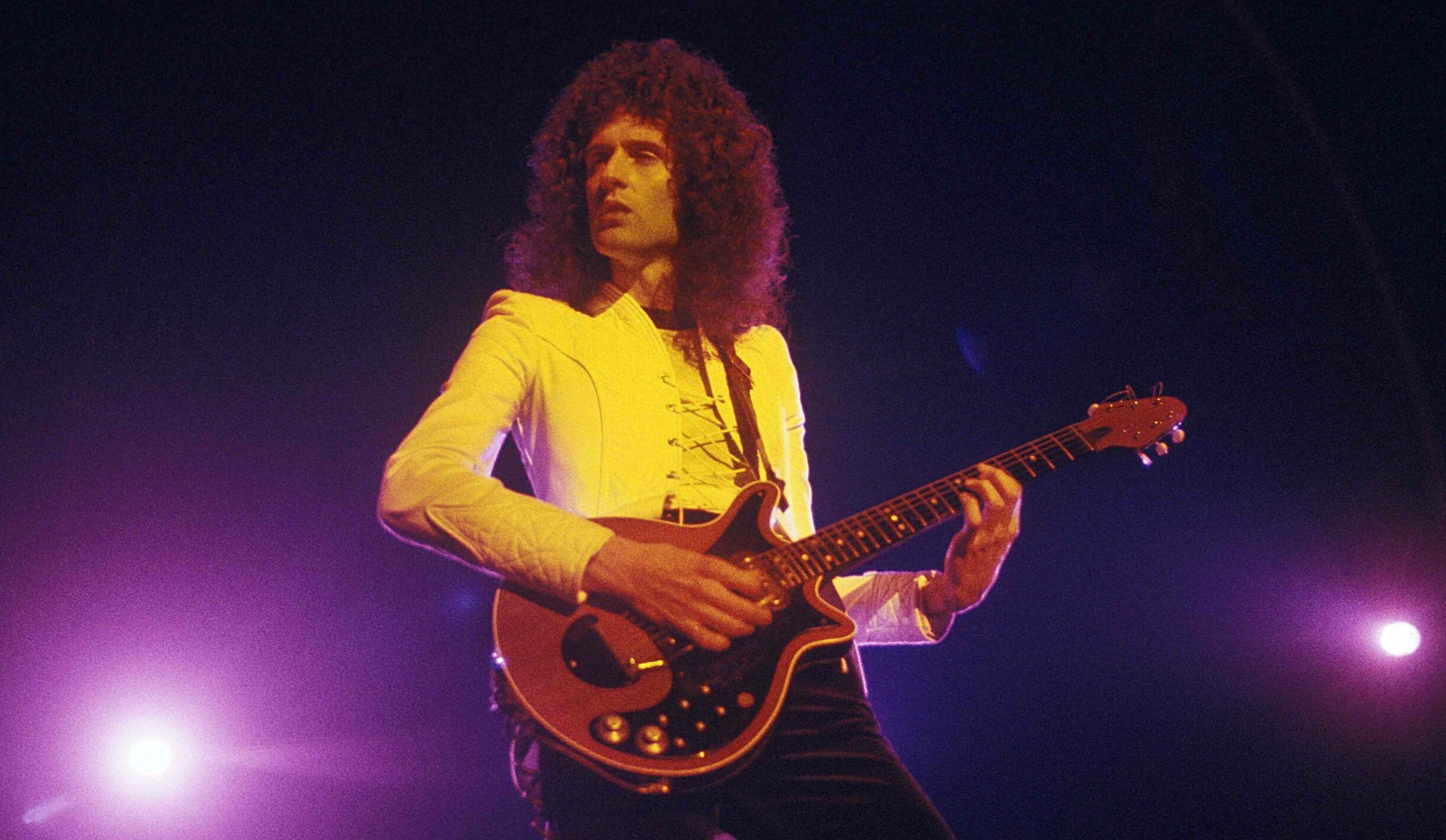 Sie erzeugt unvergleichliche Sounds, ob nun das pirouettenhafte Solo von „Bohemian Rhapsody“ oder die metallischen Rif...