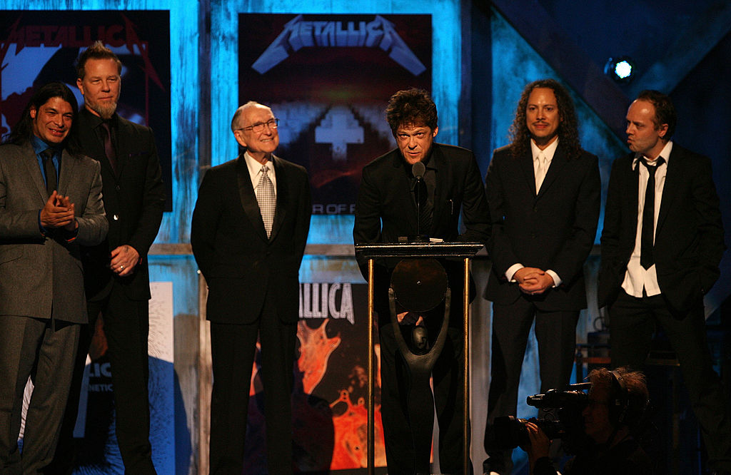 (L-R) Robert Trujillo, James Hetfield, Ray Burton, Kirk Hammett, Lars Ulrich und am Mikro: Jason Newsted bei der Einführu...